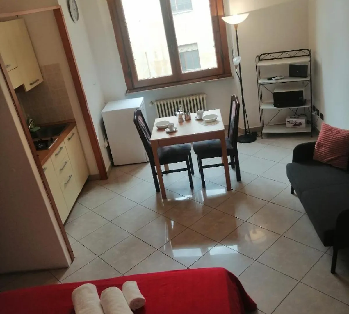 Apartment In Front Of The Train Station! Florence